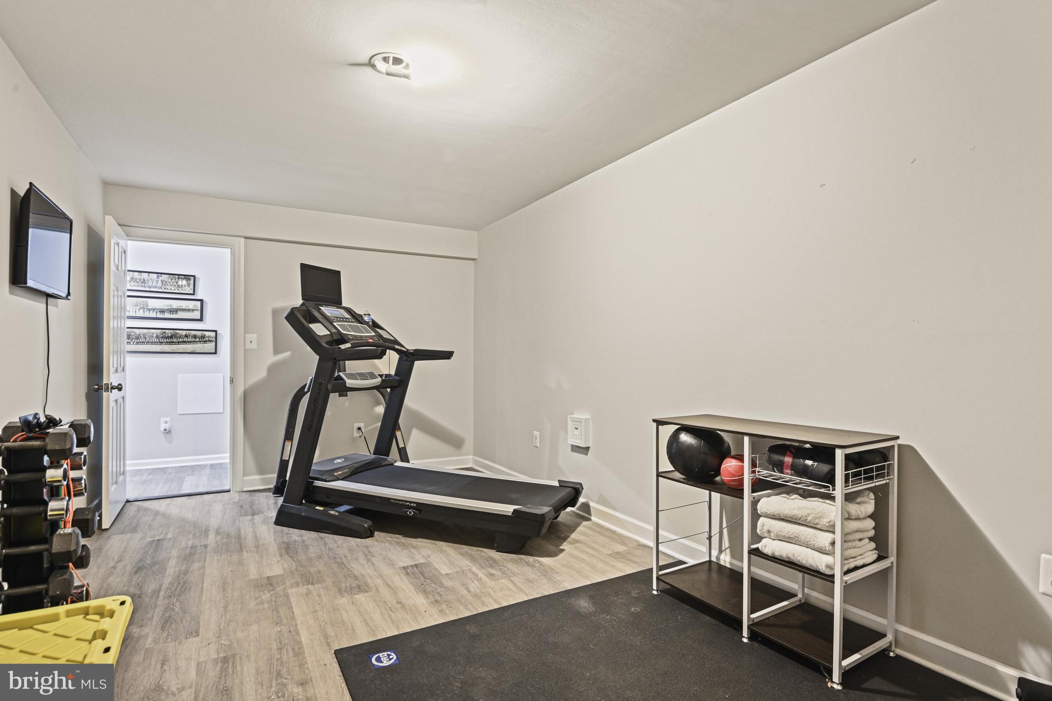 3837 FARRCROFT GREEN