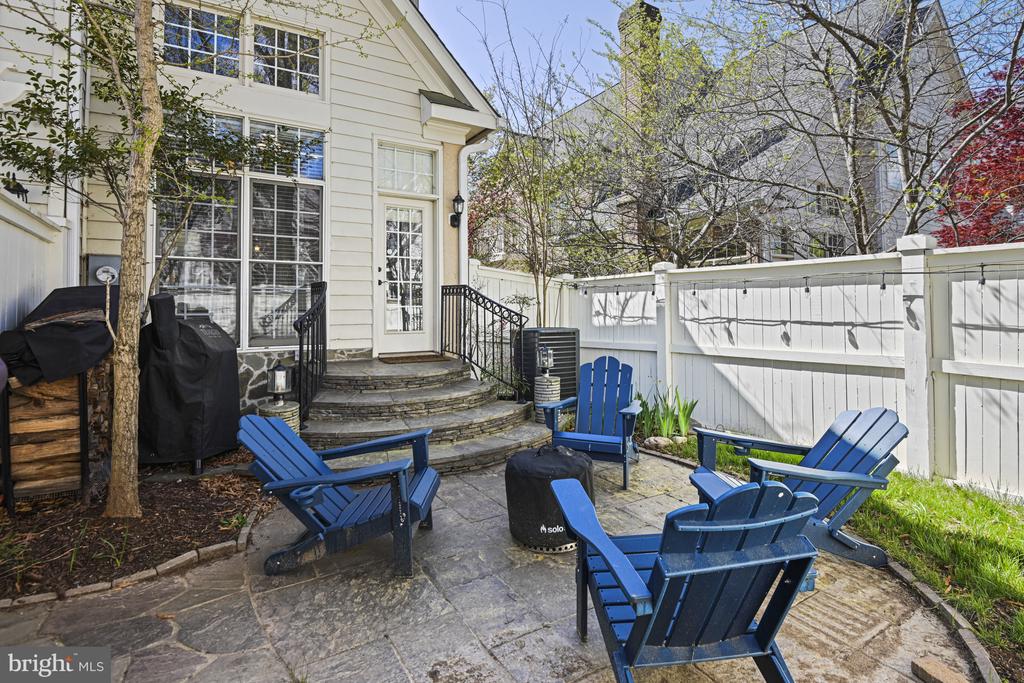 3837 FARRCROFT GREEN