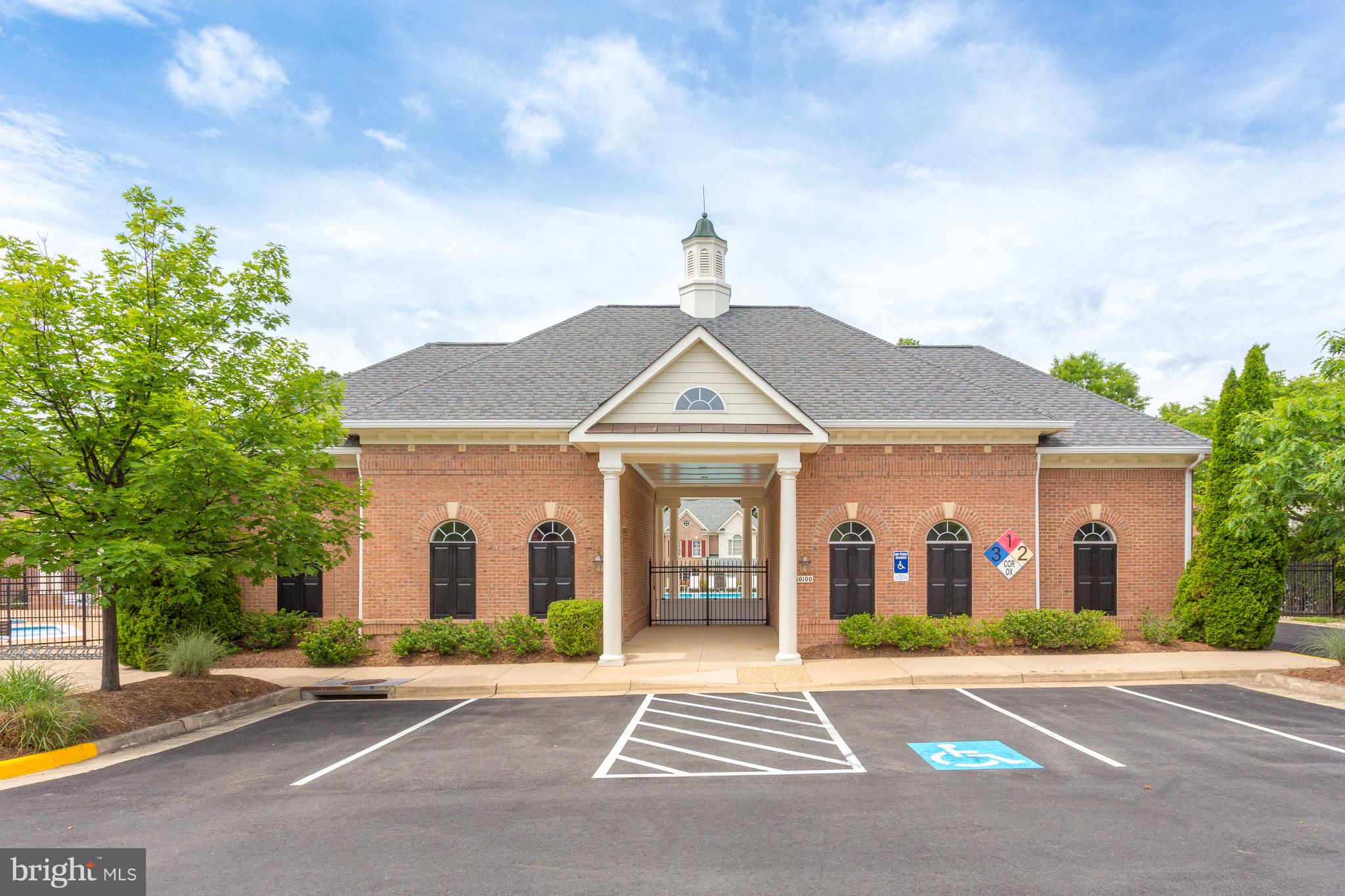 3837 FARRCROFT GREEN