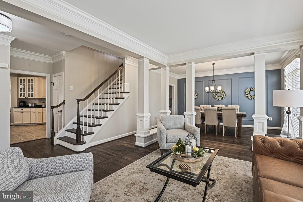 3837 FARRCROFT GREEN