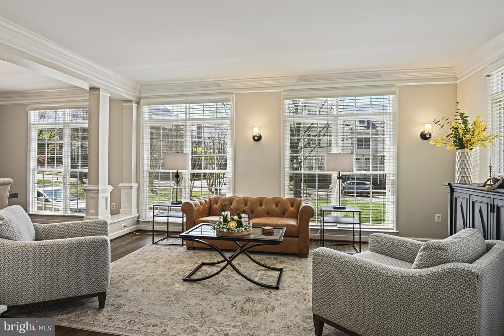 3837 FARRCROFT GREEN