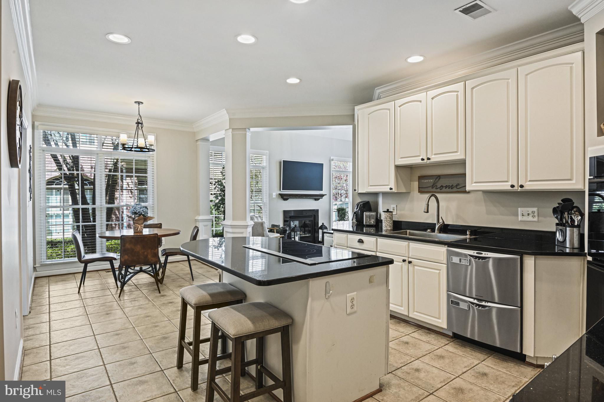 3837 FARRCROFT GREEN