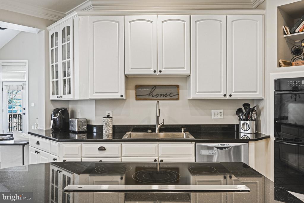 3837 FARRCROFT GREEN