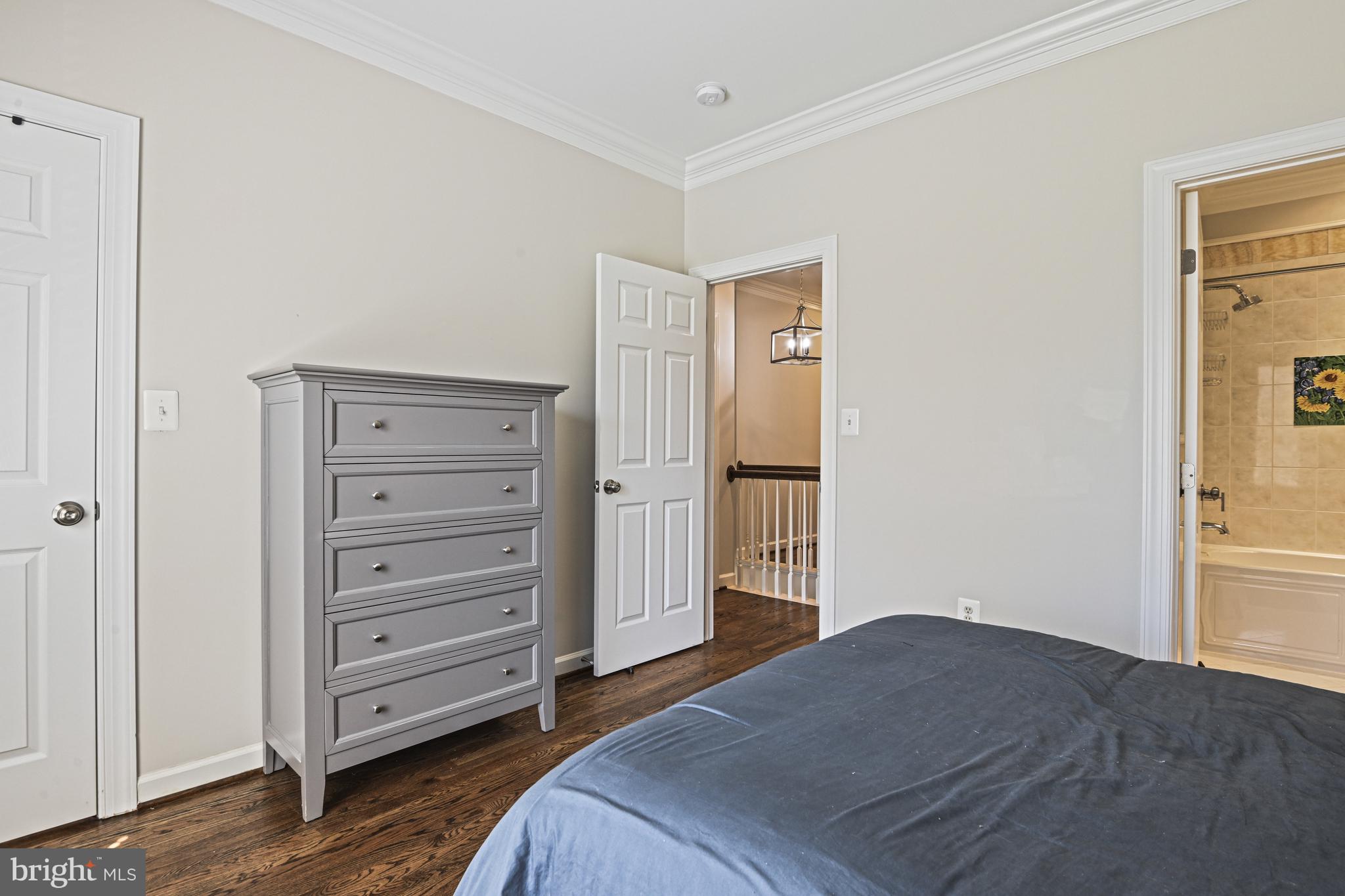 3837 FARRCROFT GREEN