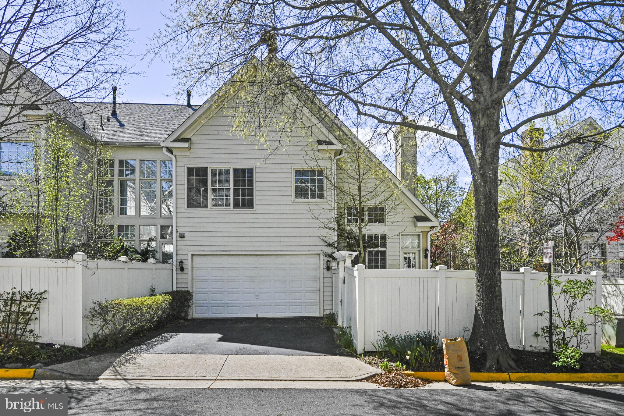 3837 FARRCROFT GREEN