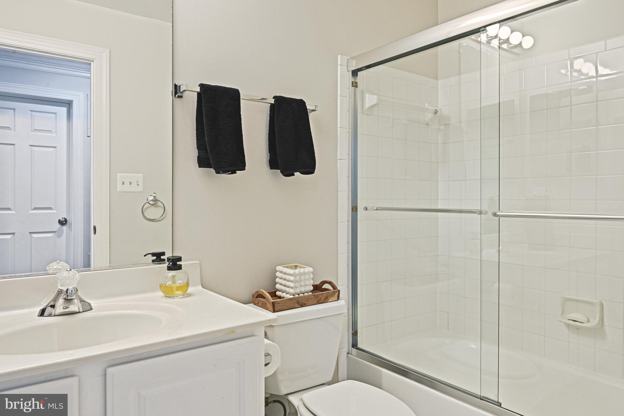 3837 FARRCROFT GREEN