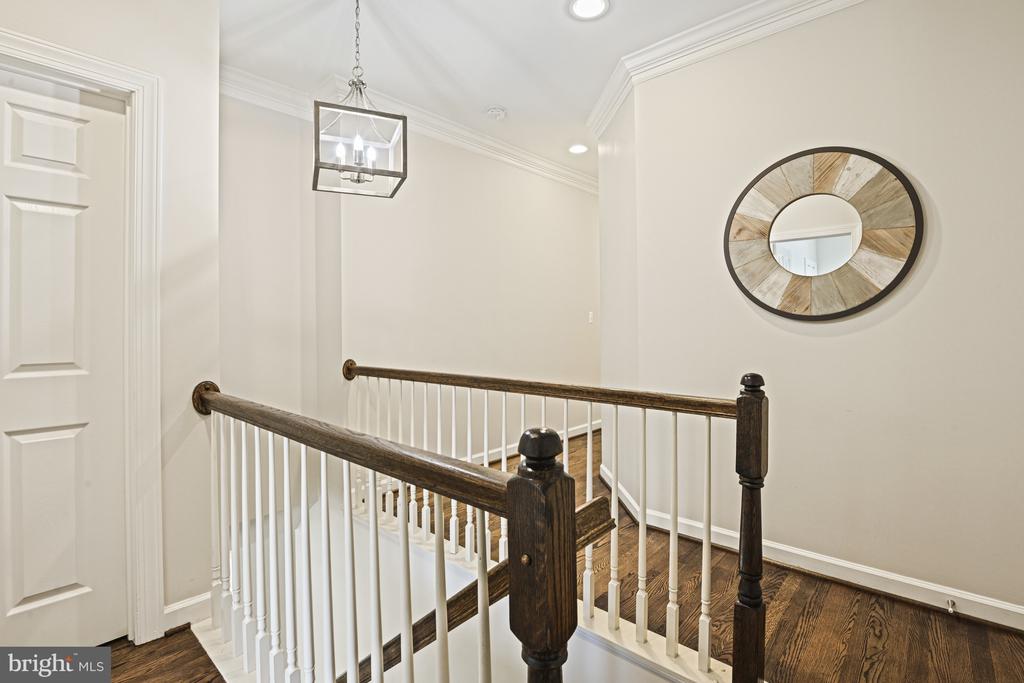 3837 FARRCROFT GREEN