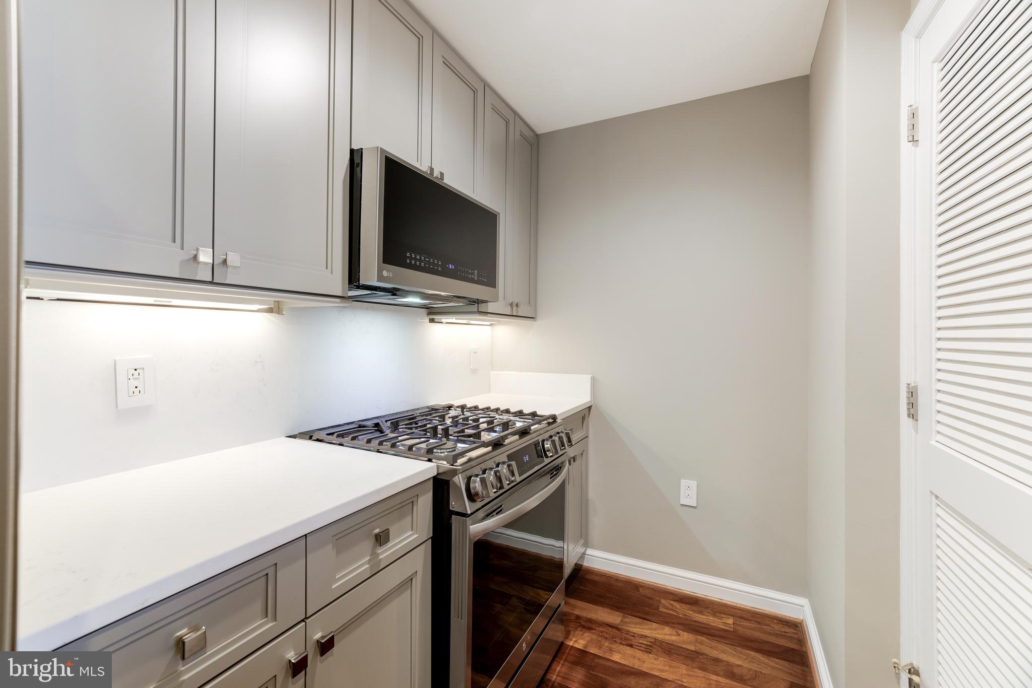 11990 MARKET STREET 914