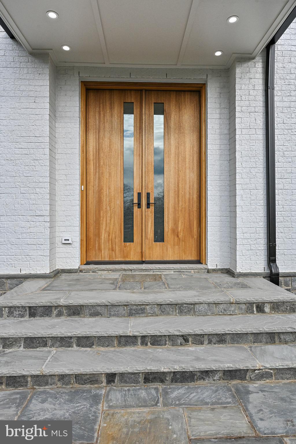 6505 HALLS FARM LANE