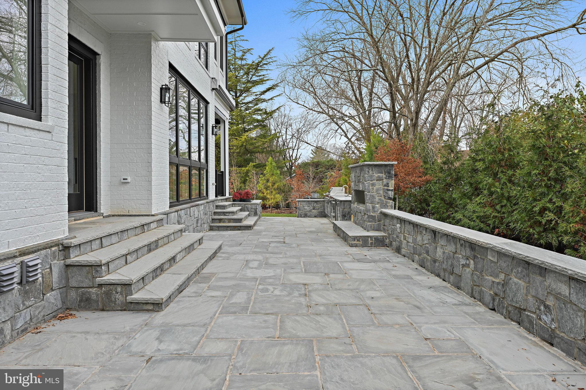 6505 HALLS FARM LANE