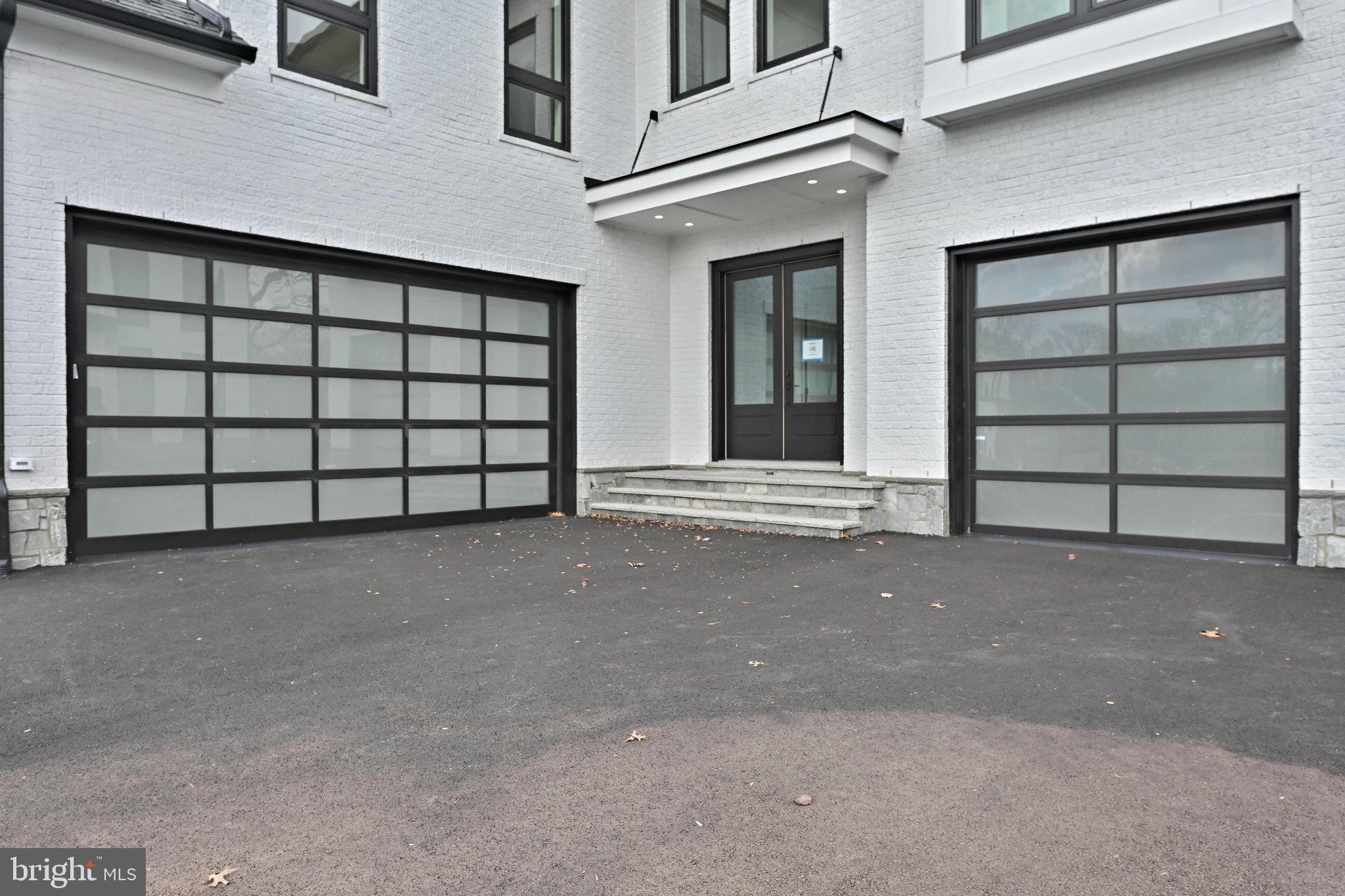 6505 HALLS FARM LANE