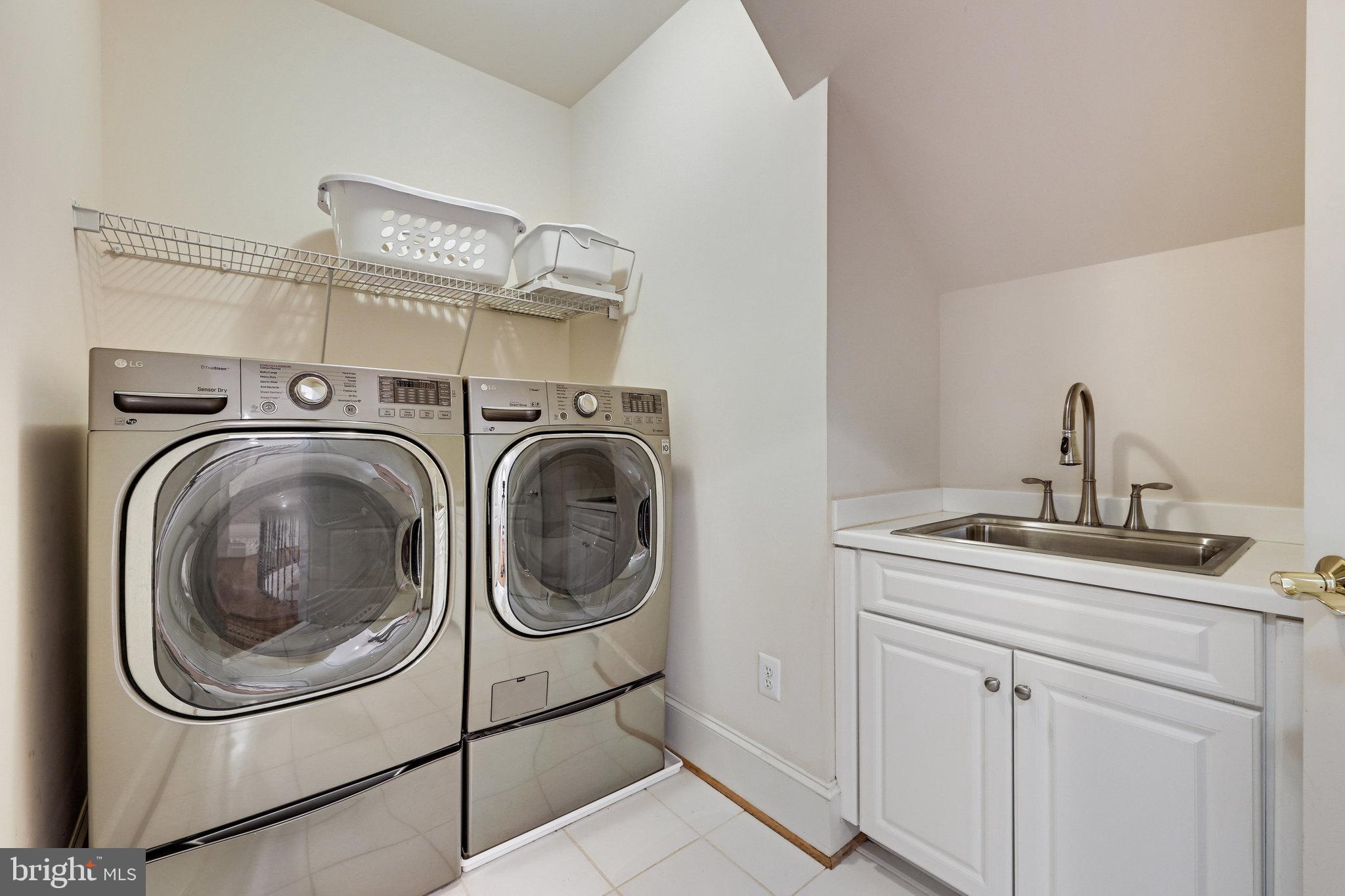 7205 FARM MEADOW COURT