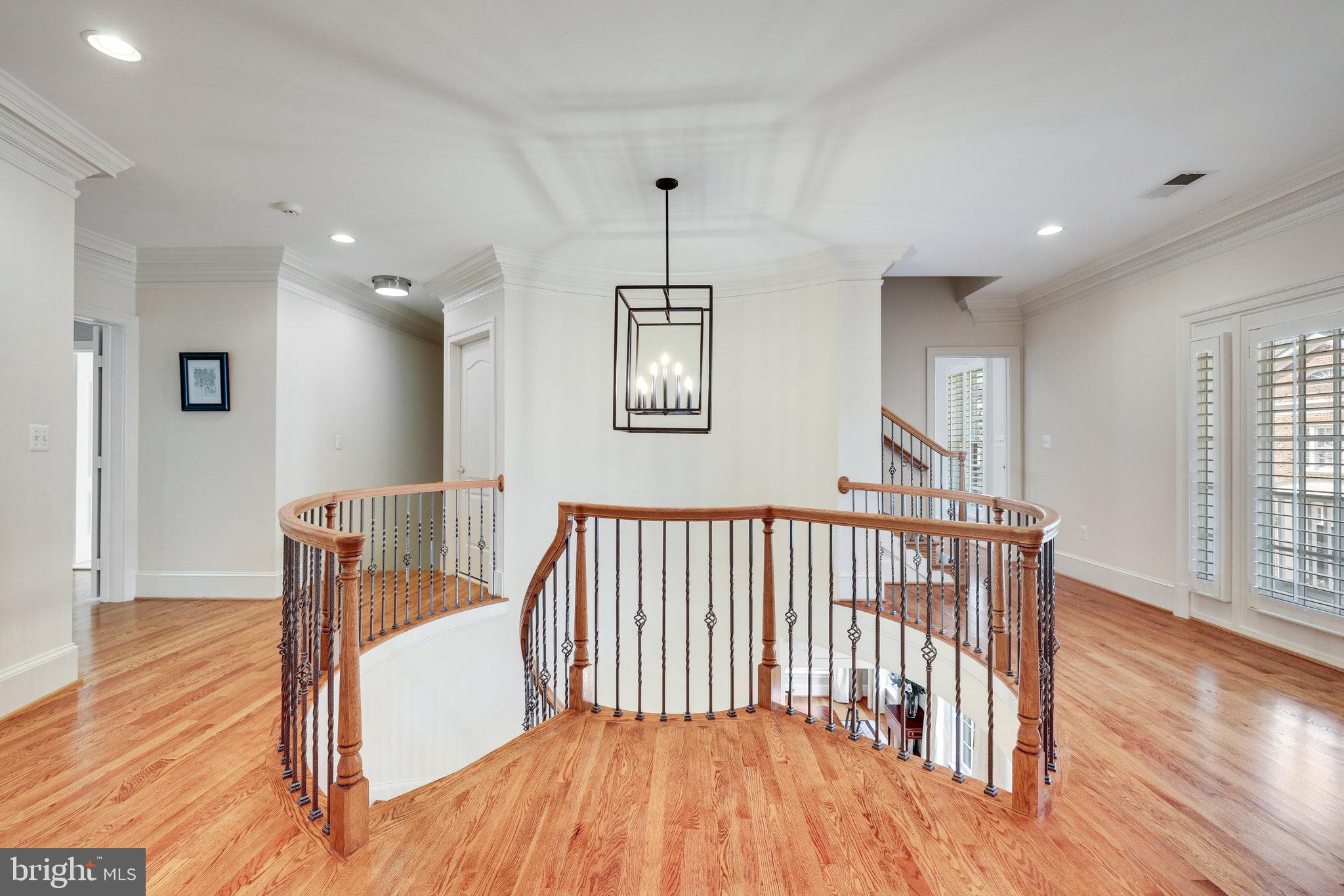 7205 FARM MEADOW COURT