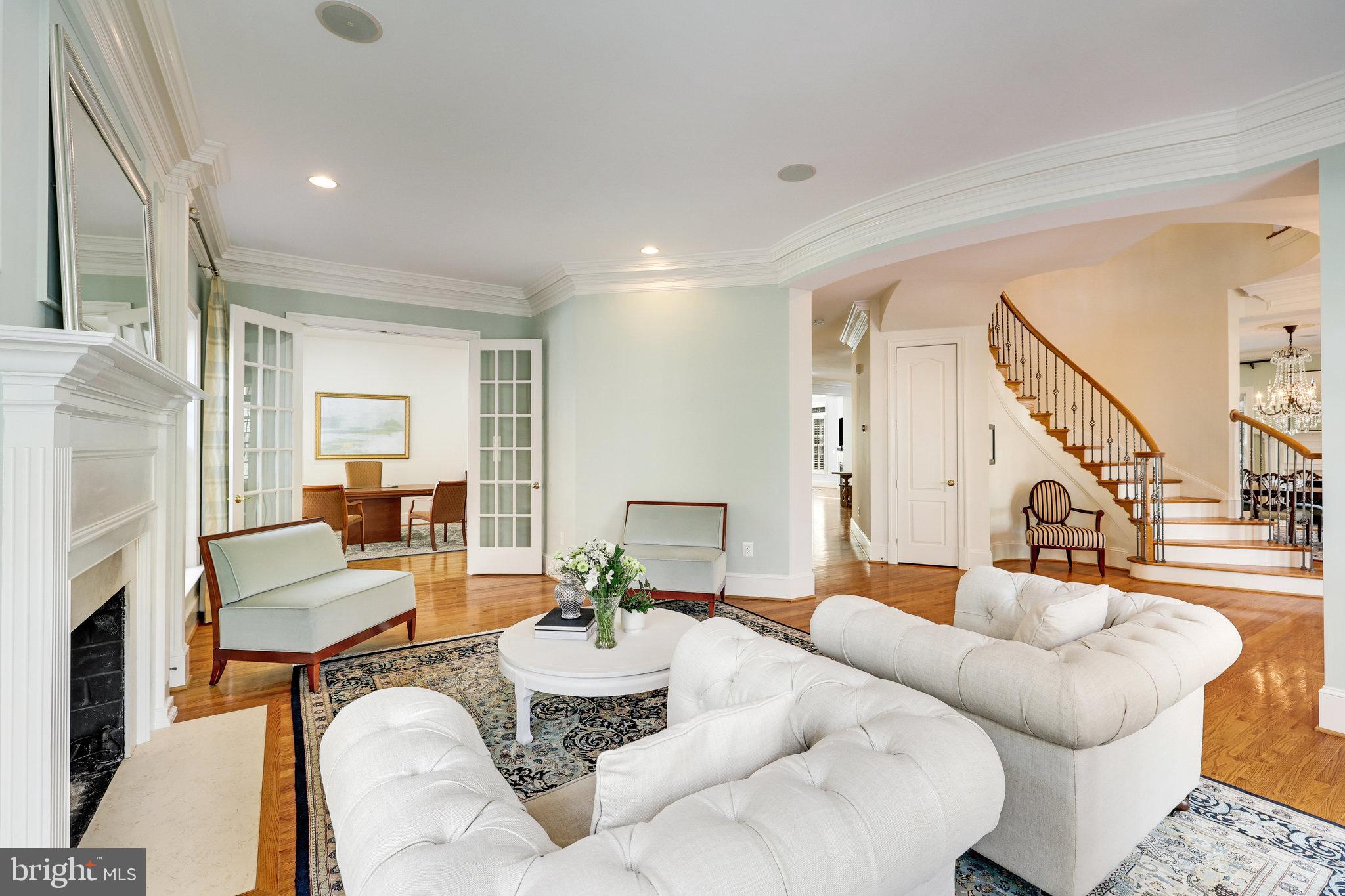 7205 FARM MEADOW COURT