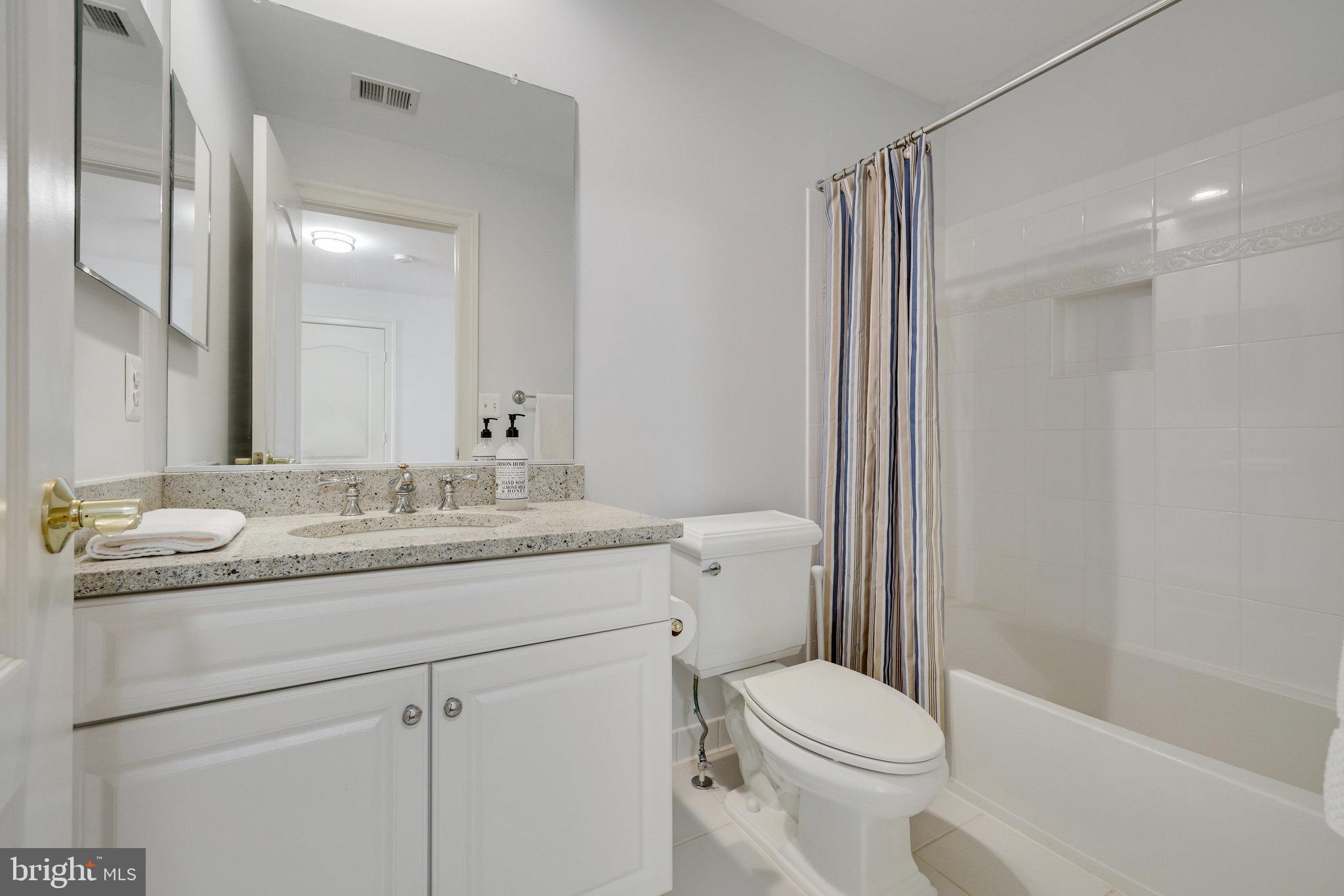 7205 FARM MEADOW COURT