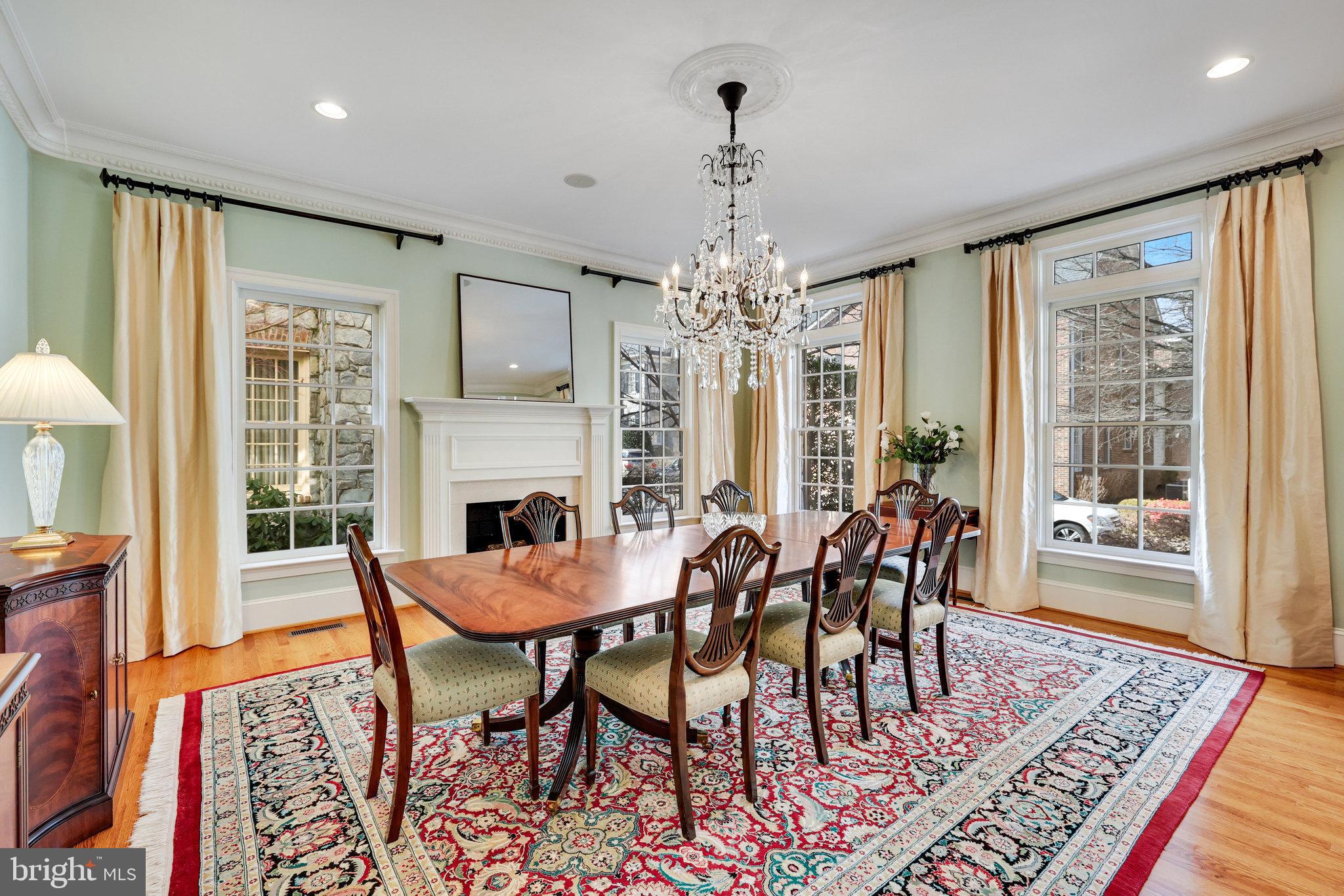 7205 FARM MEADOW COURT