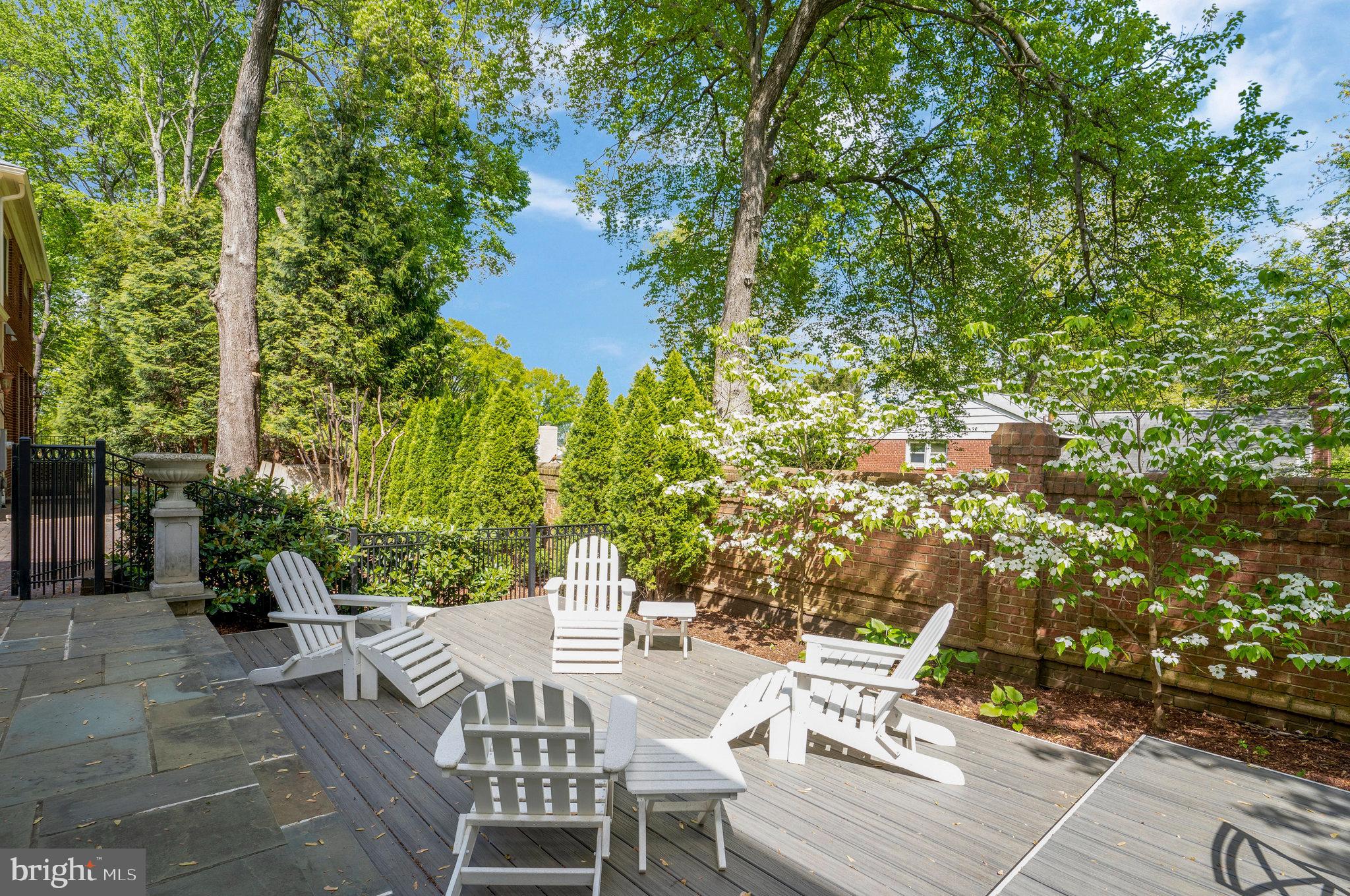 7205 FARM MEADOW COURT