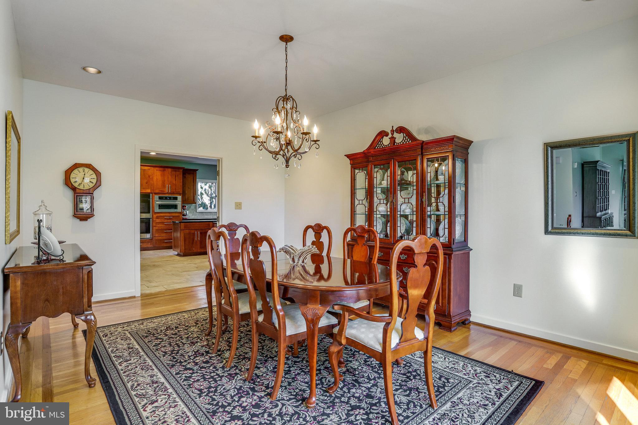 902 FALLS BRIDGE LANE