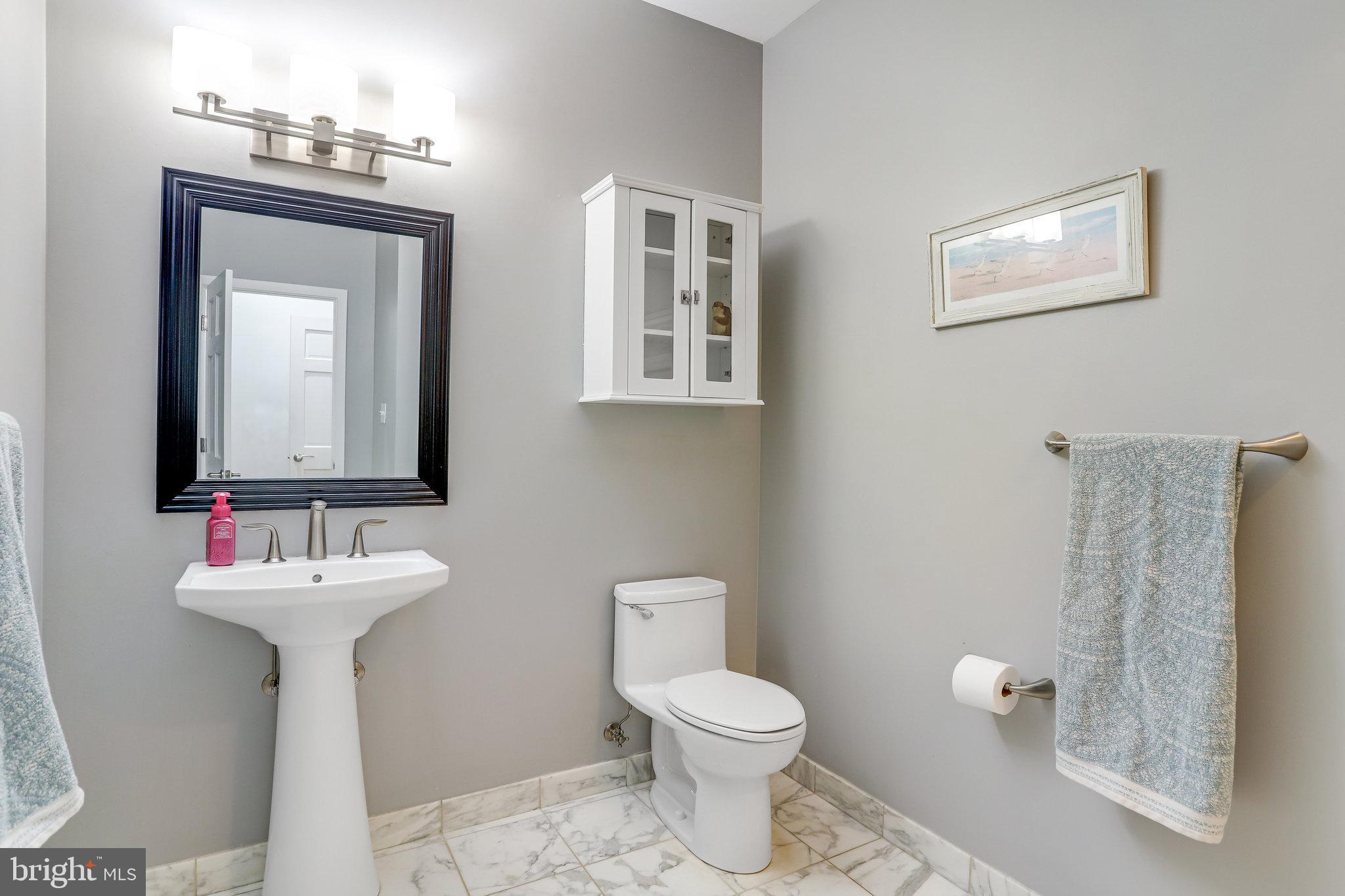 902 FALLS BRIDGE LANE