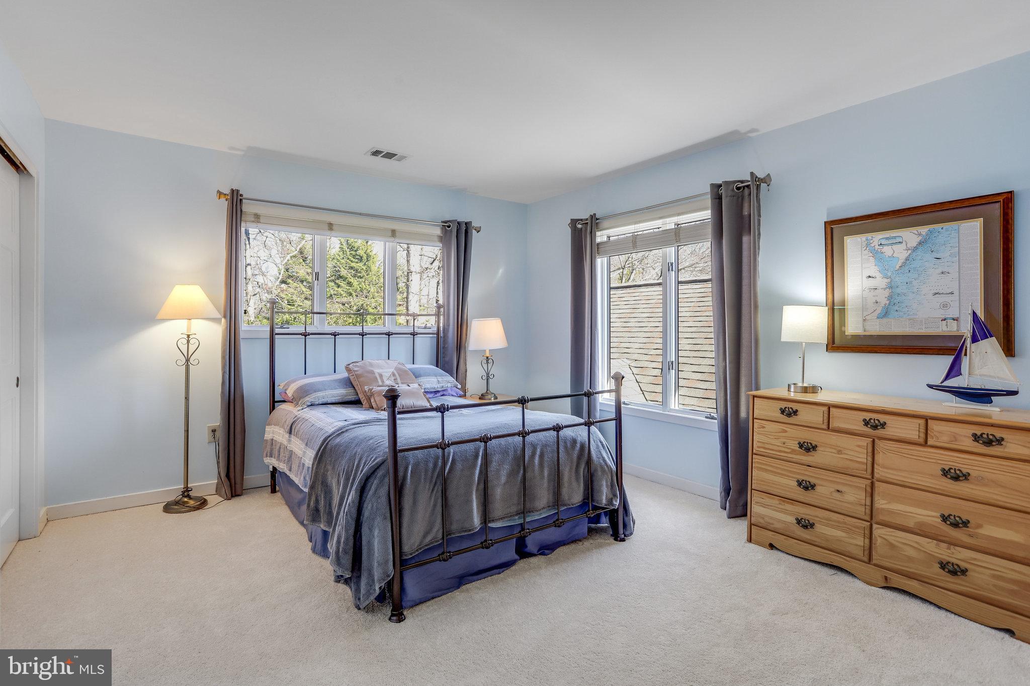 902 FALLS BRIDGE LANE