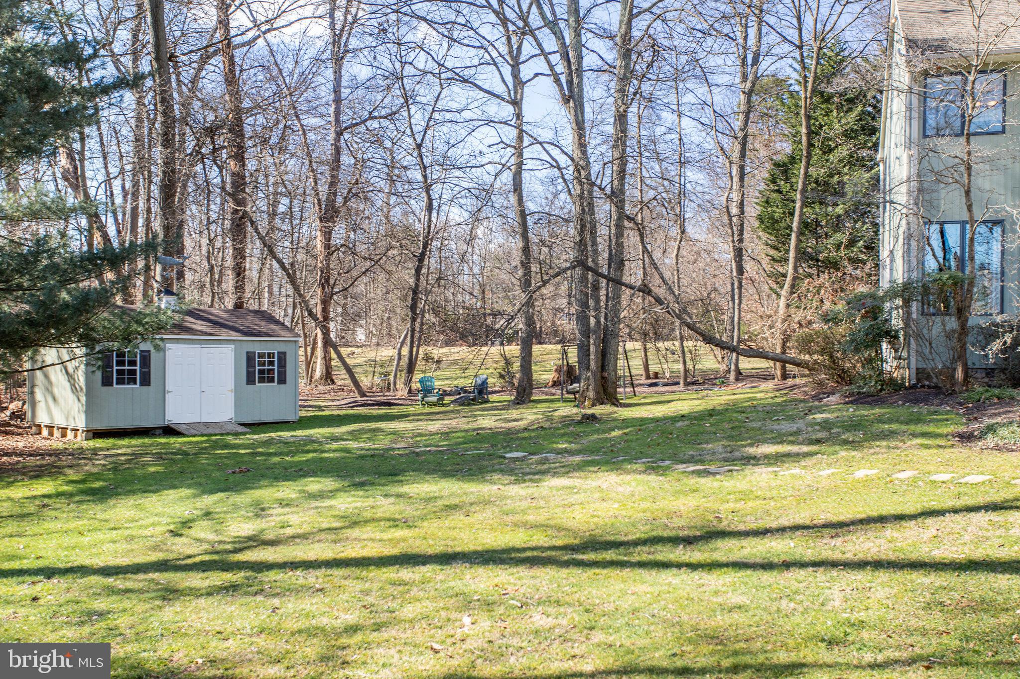 902 FALLS BRIDGE LANE