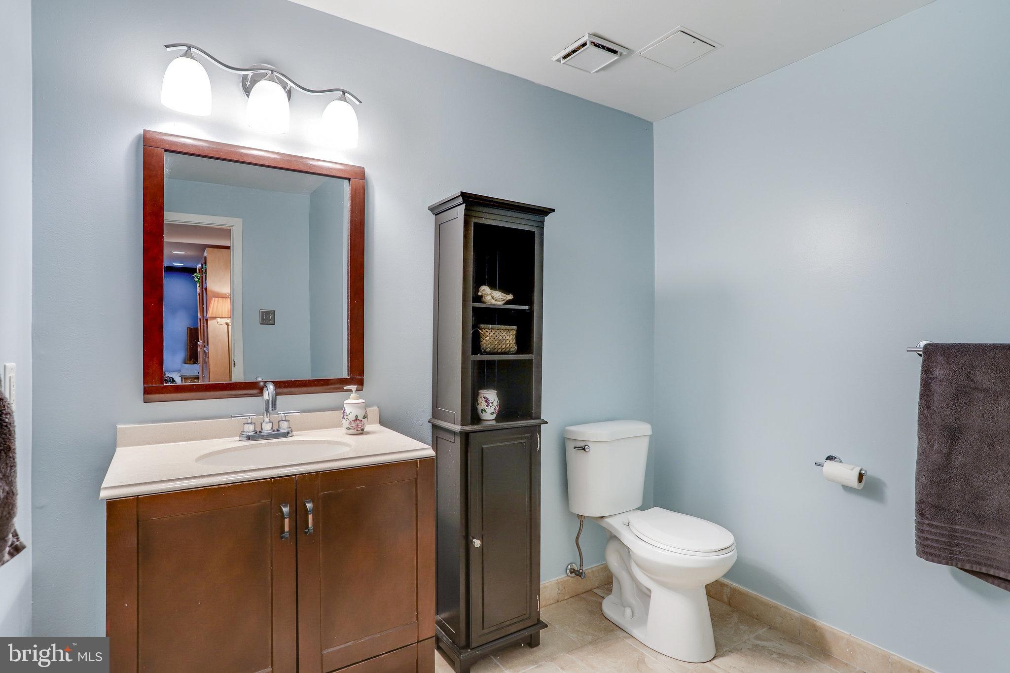 902 FALLS BRIDGE LANE