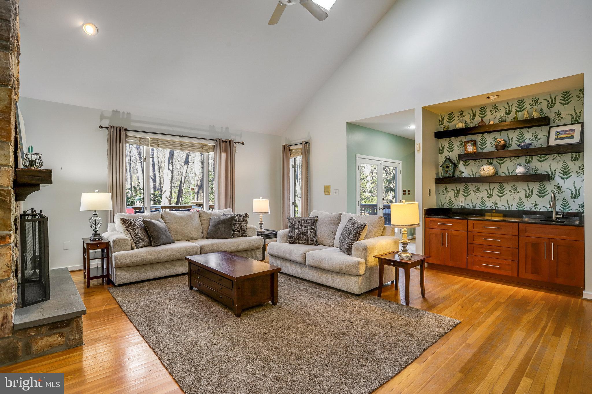 902 FALLS BRIDGE LANE