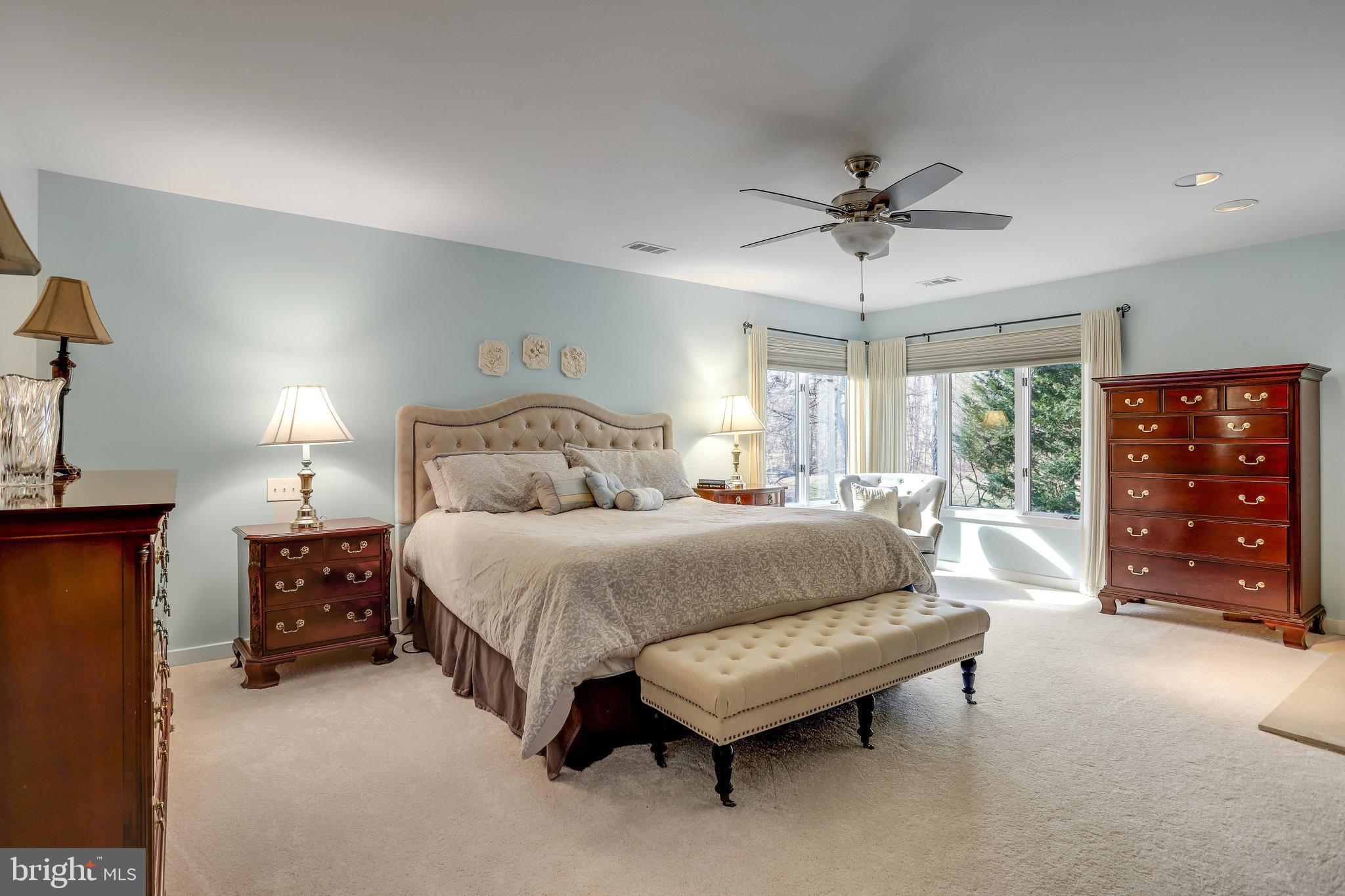 902 FALLS BRIDGE LANE