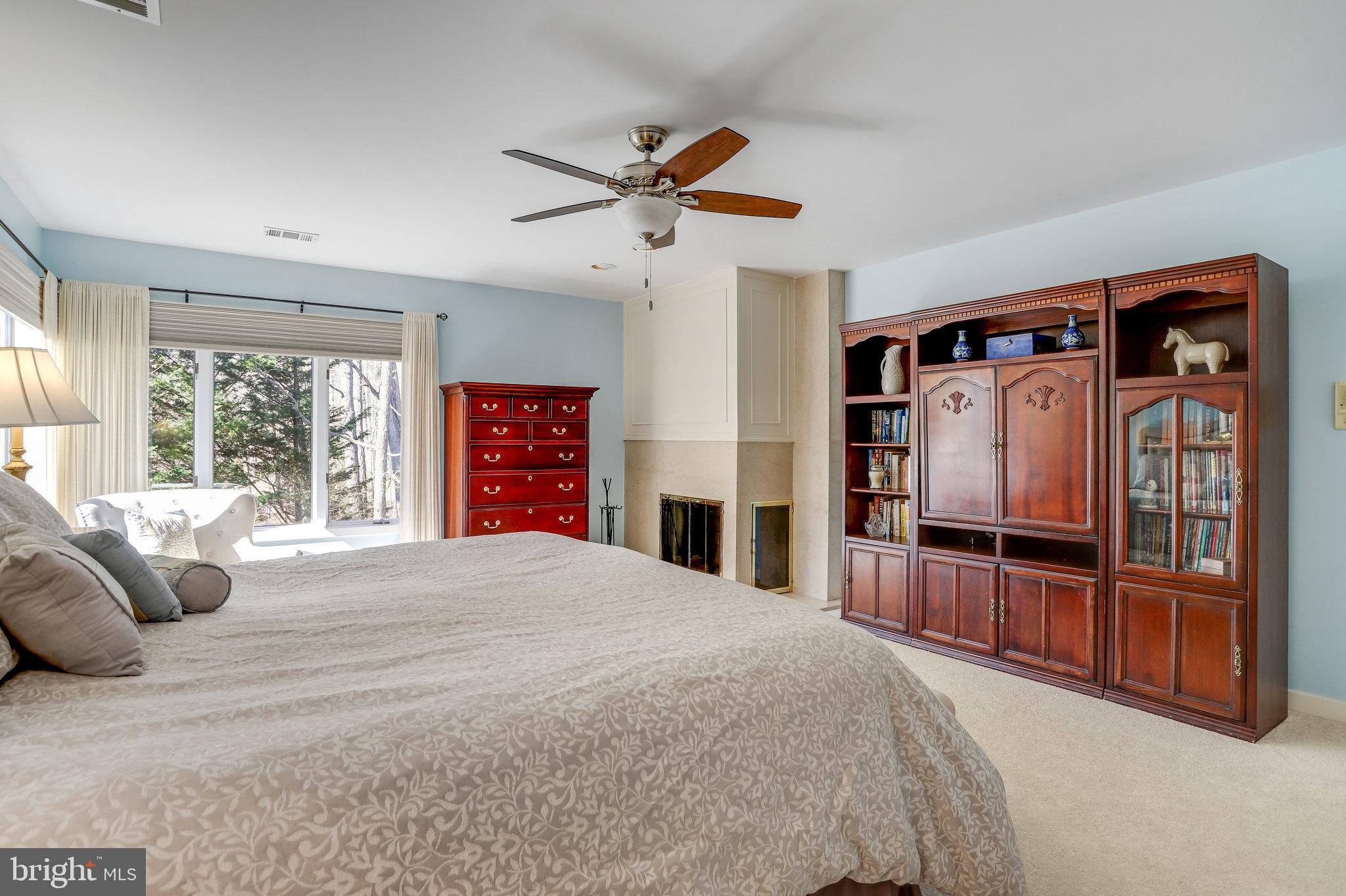 902 FALLS BRIDGE LANE