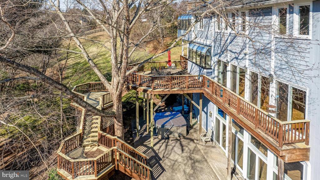 398 PATOWMACK COURT