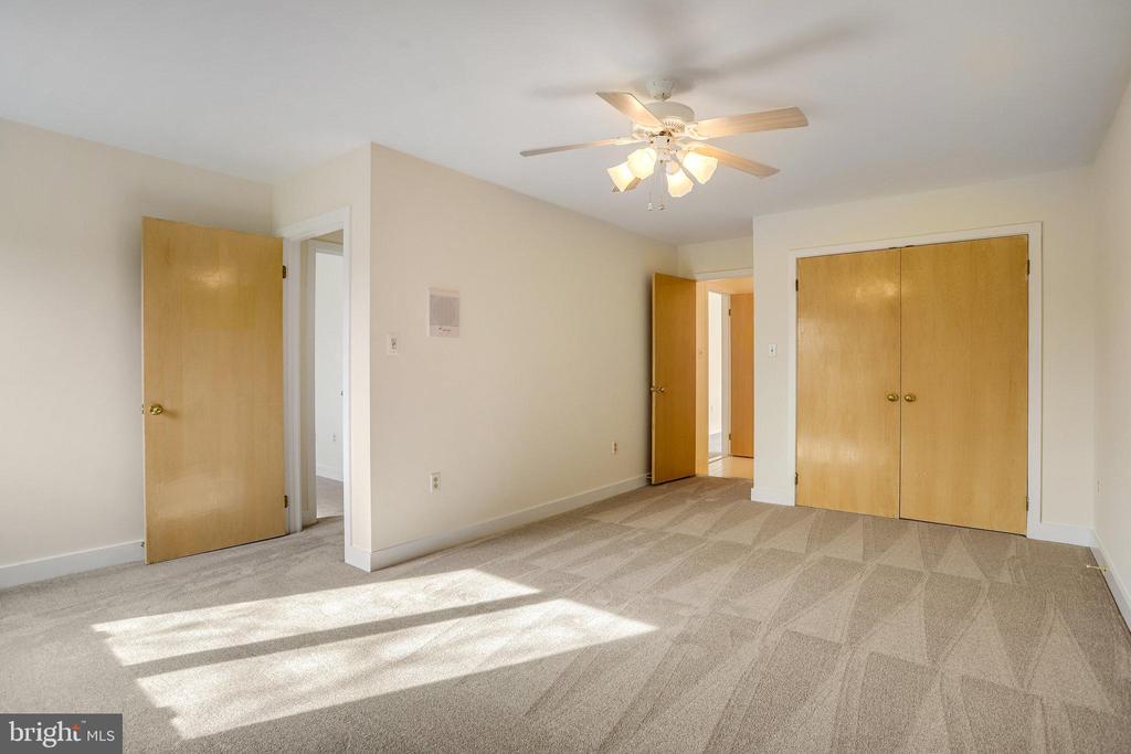 398 PATOWMACK COURT