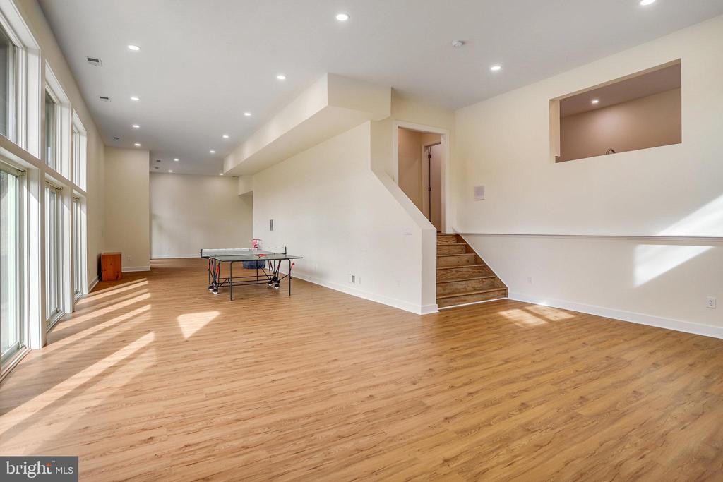 398 PATOWMACK COURT