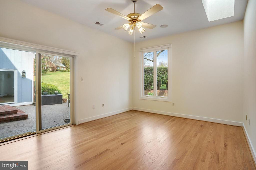 398 PATOWMACK COURT