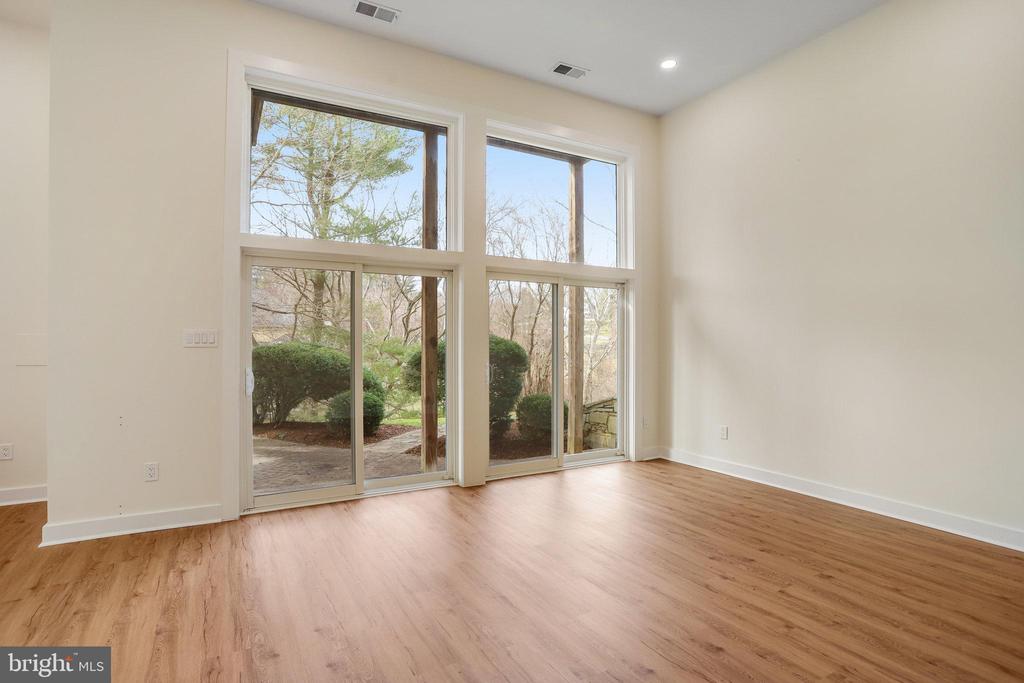 398 PATOWMACK COURT