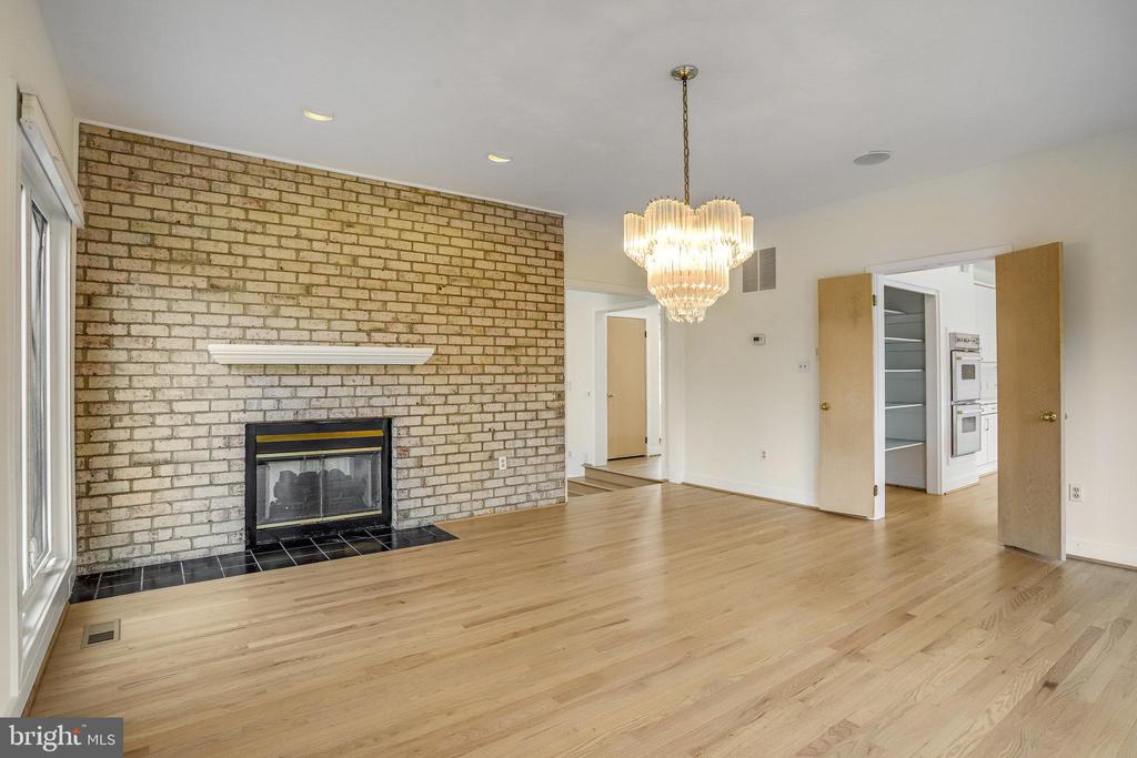 398 PATOWMACK COURT