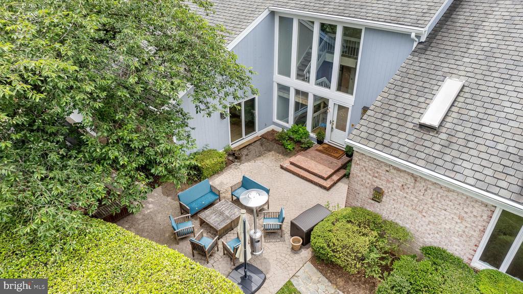 398 PATOWMACK COURT