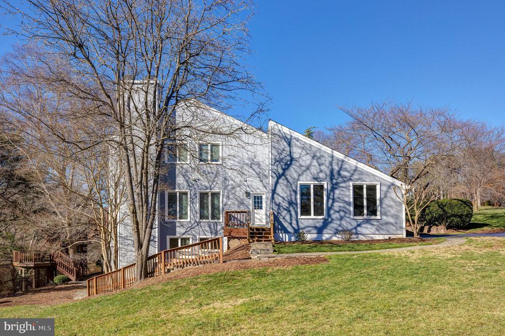 398 PATOWMACK COURT