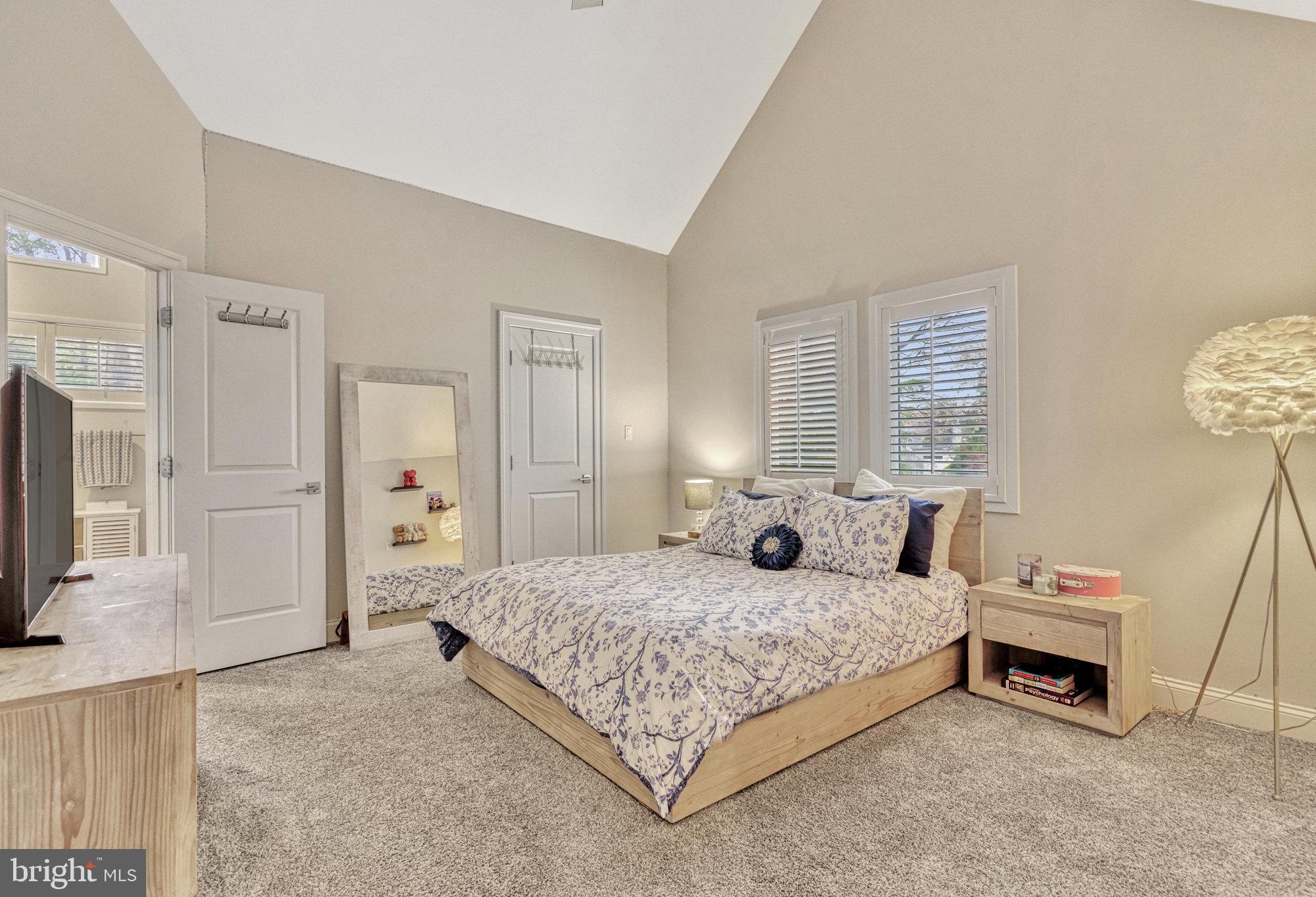 11577 GREENWICH POINT ROAD