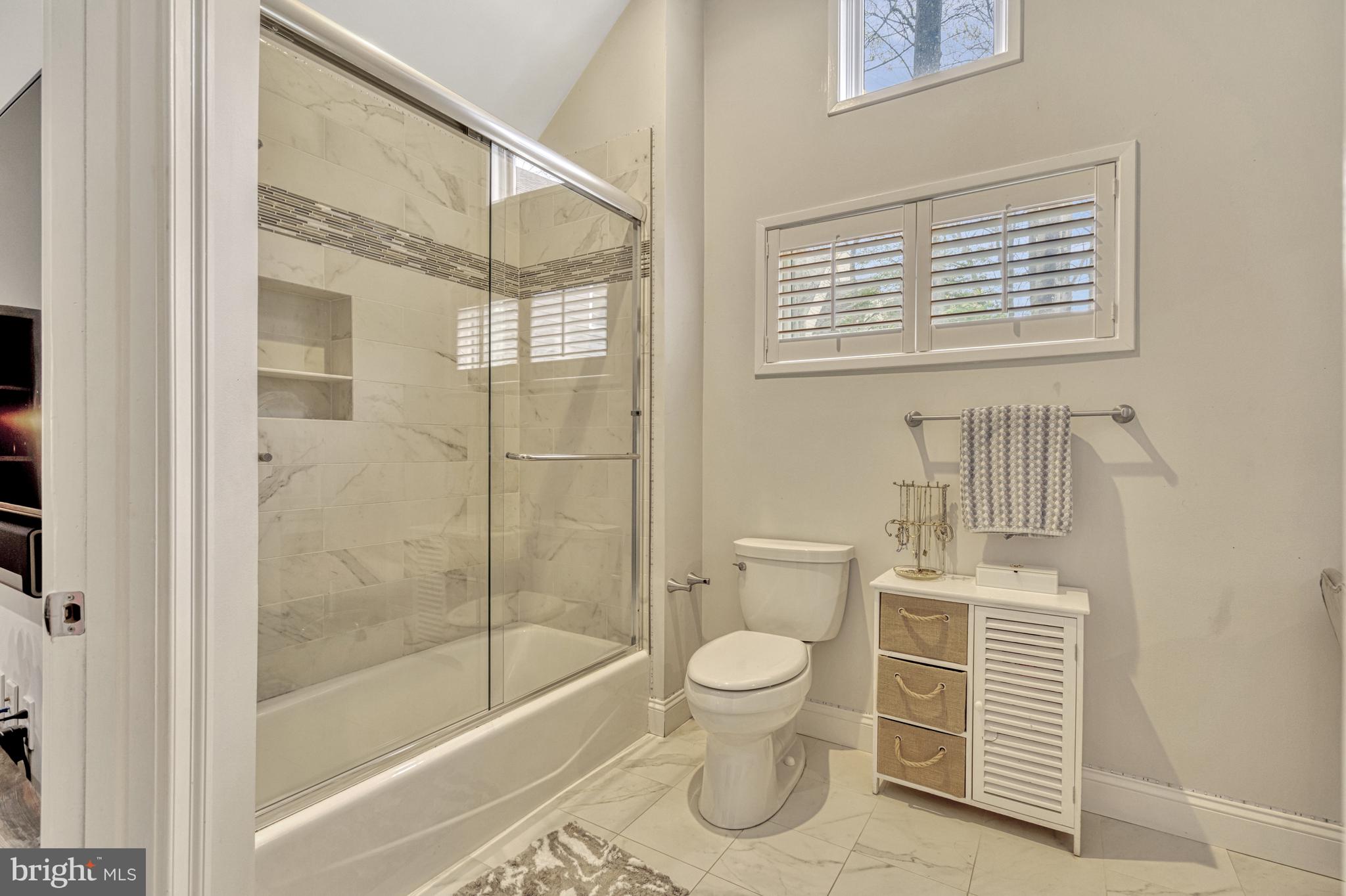 11577 GREENWICH POINT ROAD