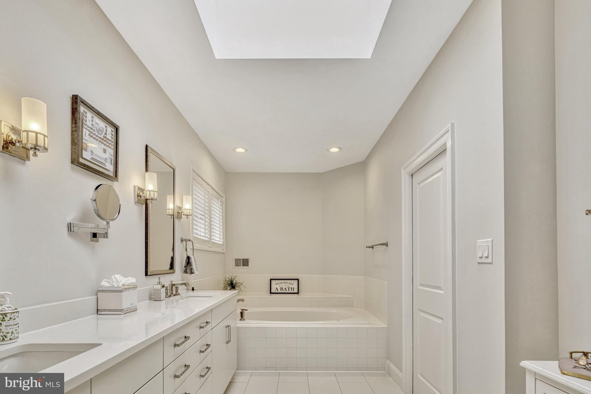 11577 GREENWICH POINT ROAD