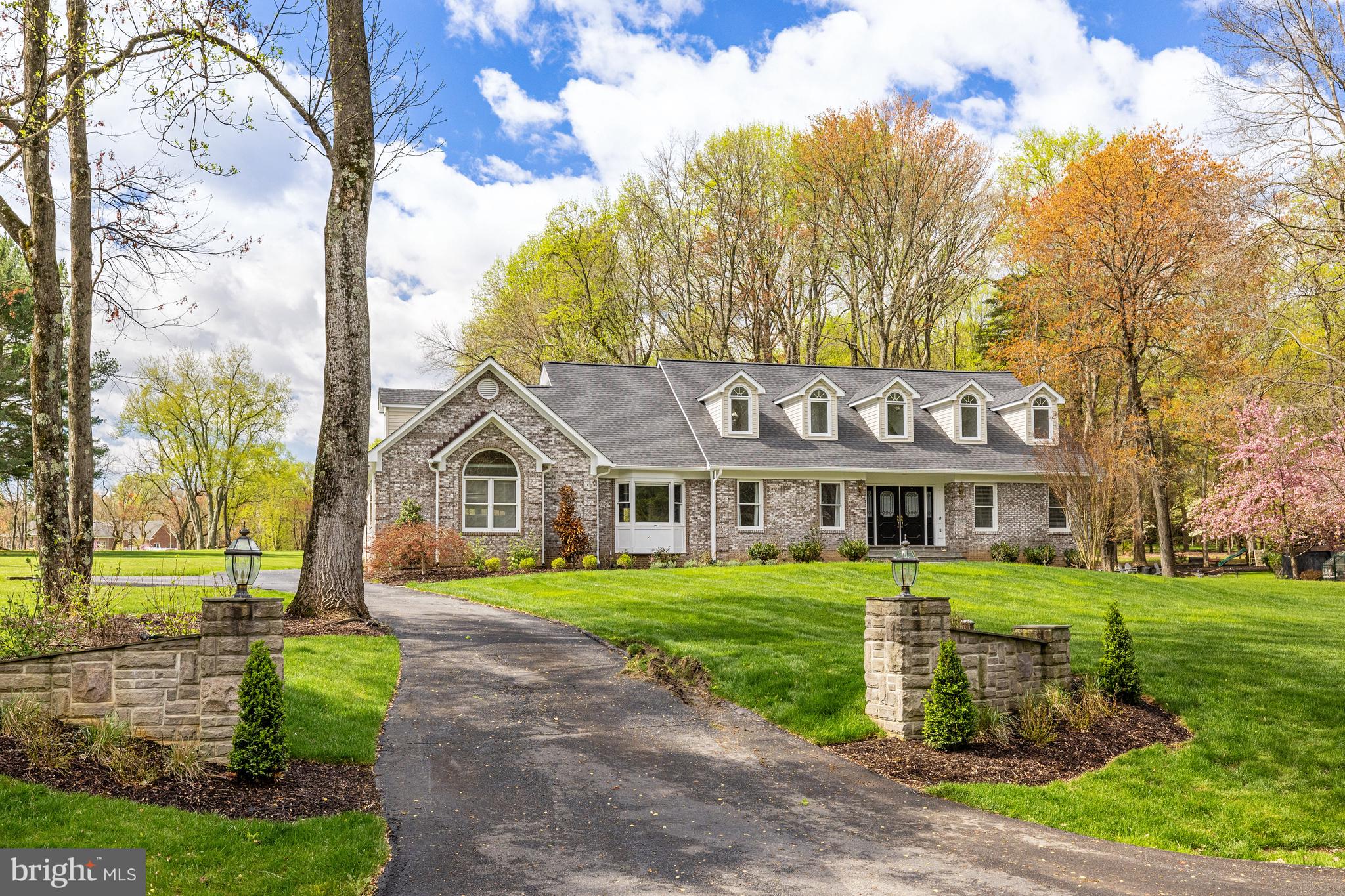 9715 LINDSAY BLAKE LANE