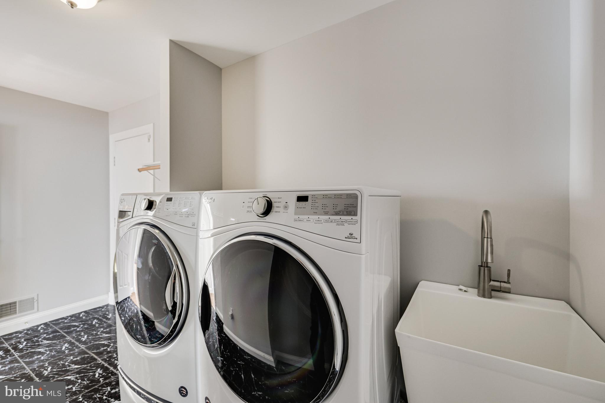 9715 LINDSAY BLAKE LANE