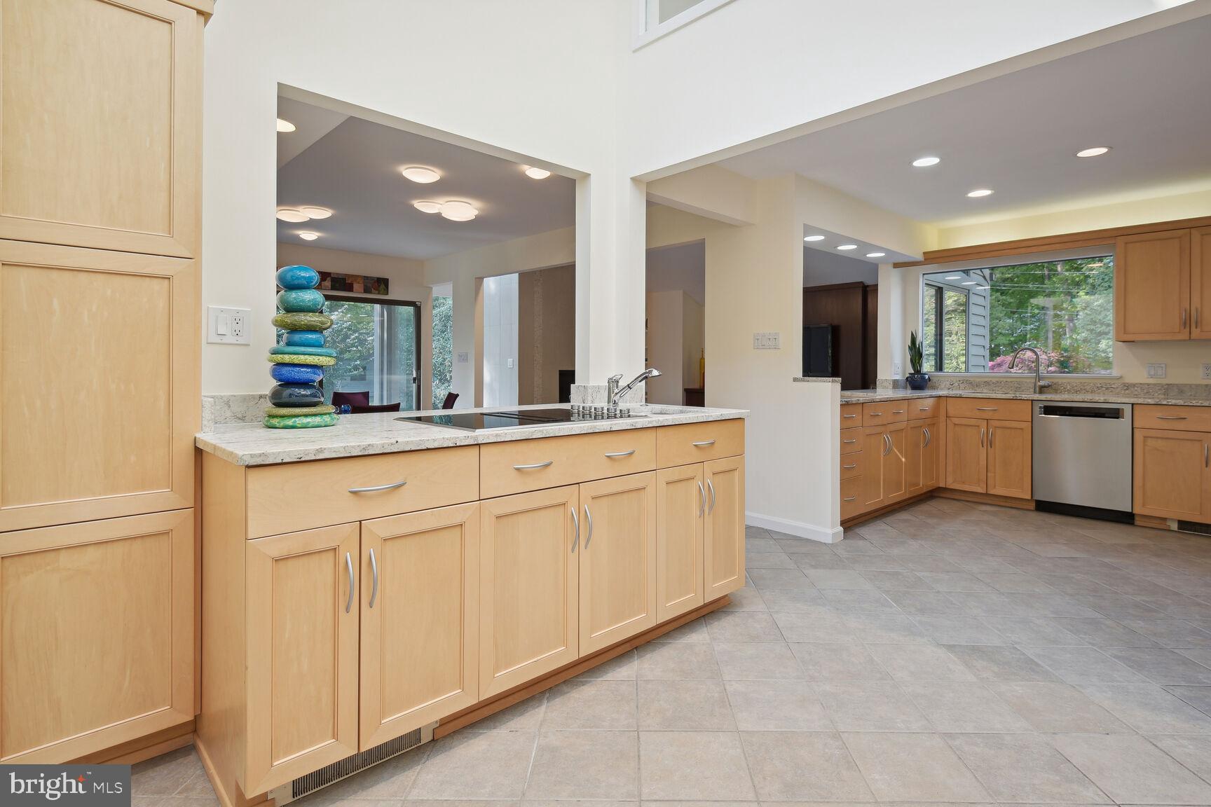 808 CROOKED CROW LANE