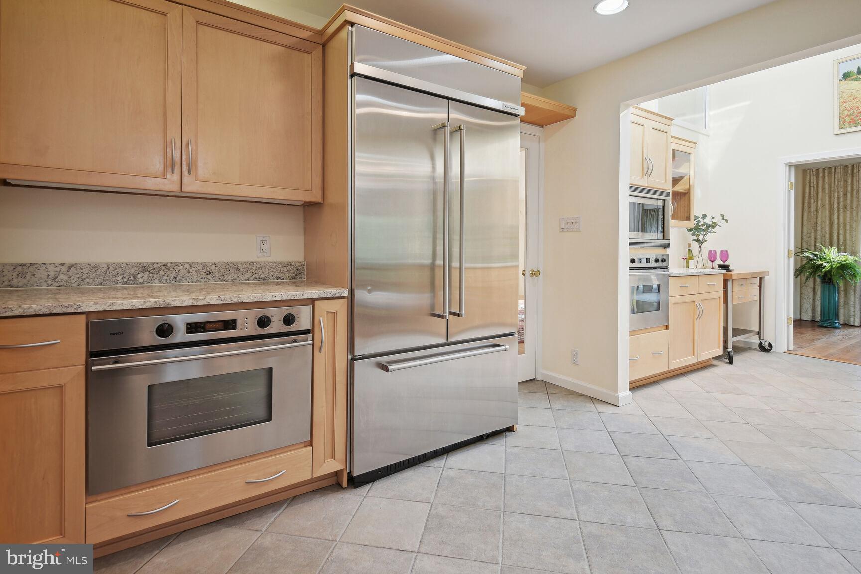 808 CROOKED CROW LANE