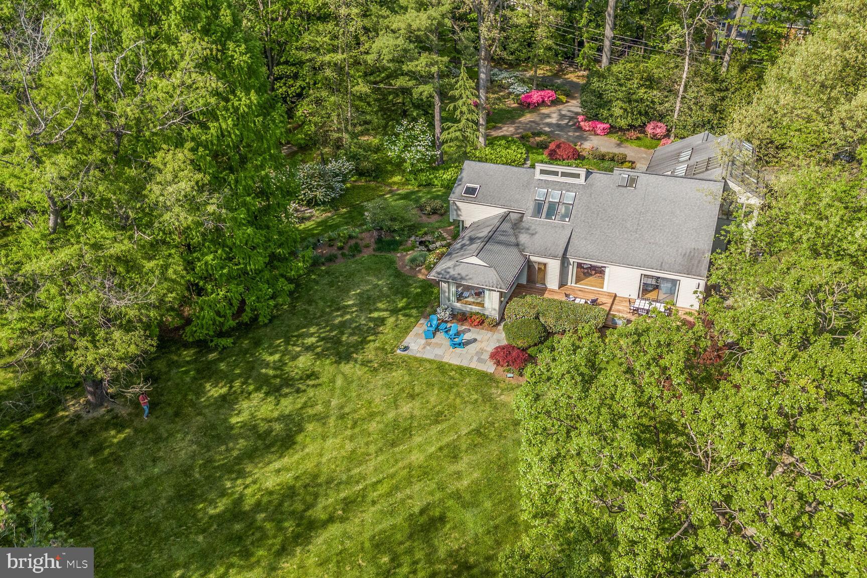 808 CROOKED CROW LANE