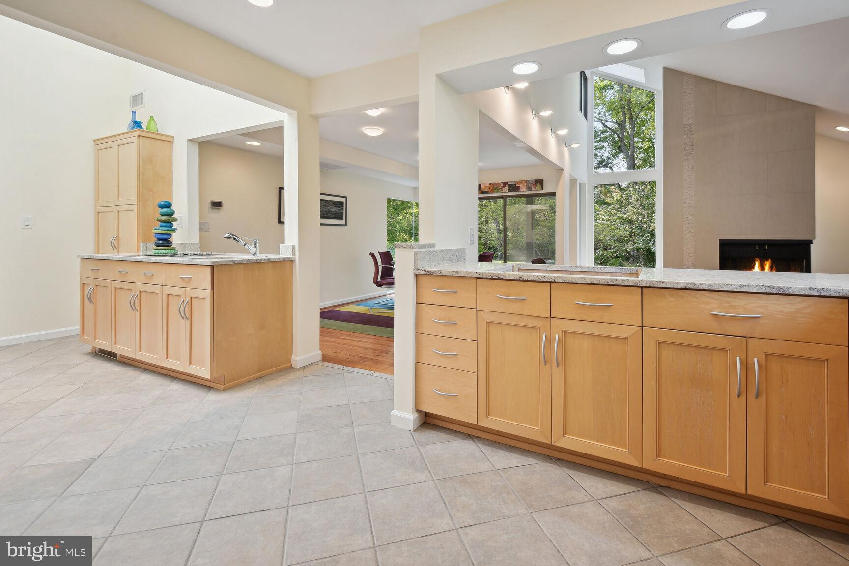 808 CROOKED CROW LANE