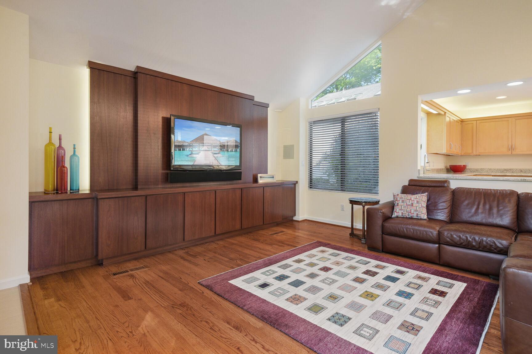 808 CROOKED CROW LANE