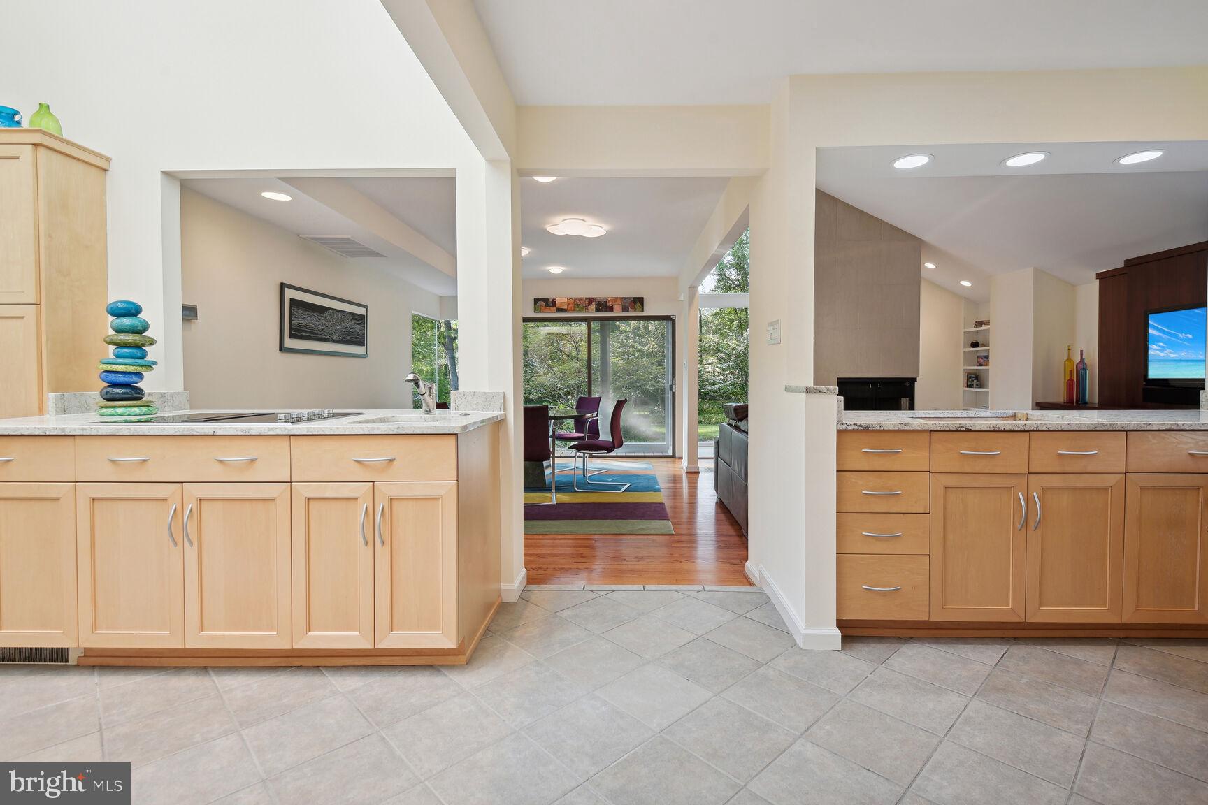 808 CROOKED CROW LANE