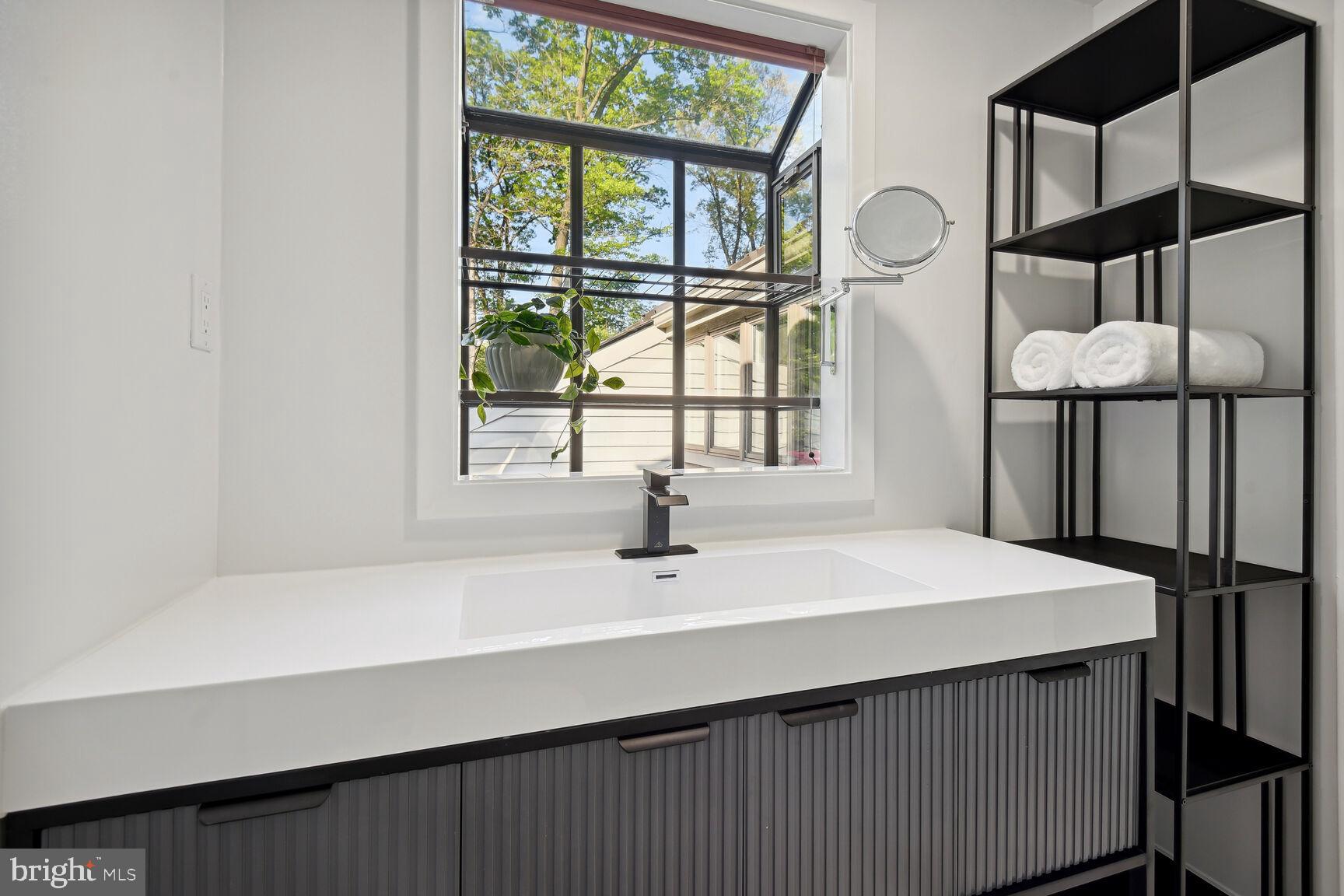 808 CROOKED CROW LANE