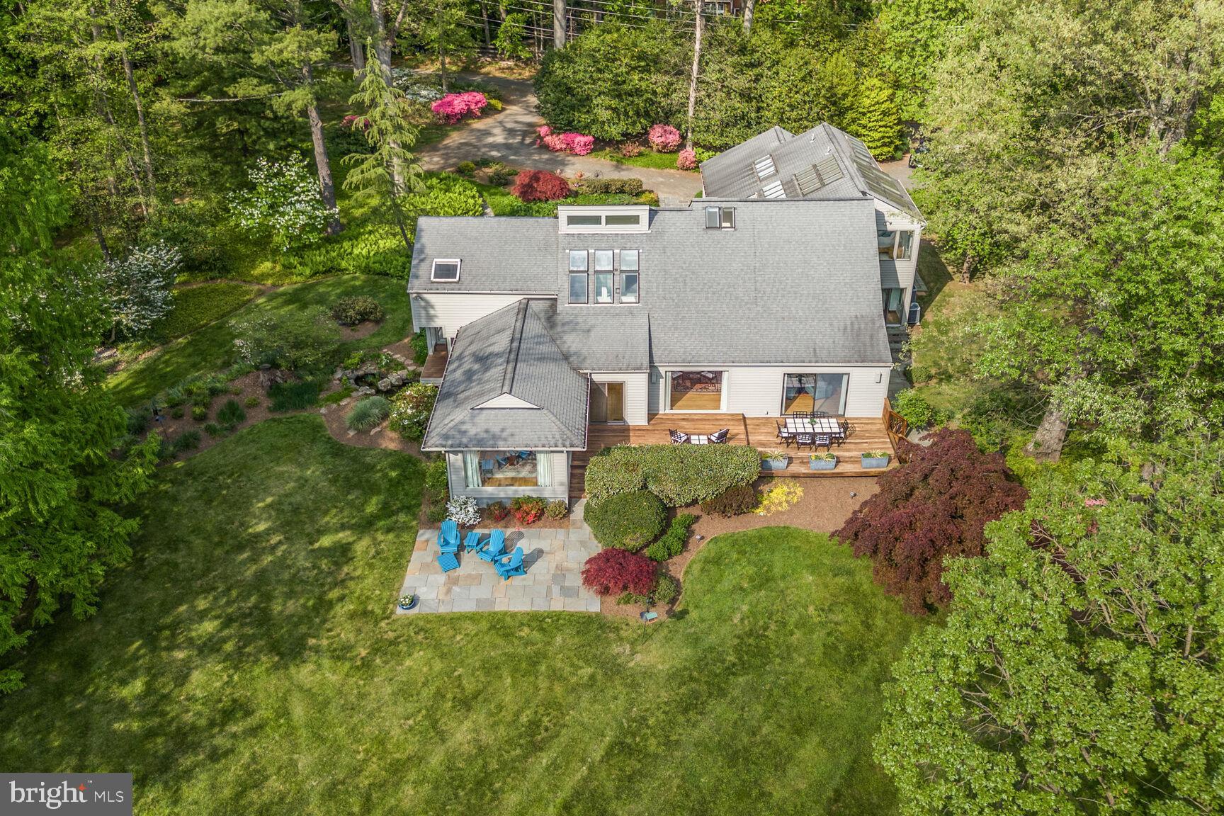 808 CROOKED CROW LANE